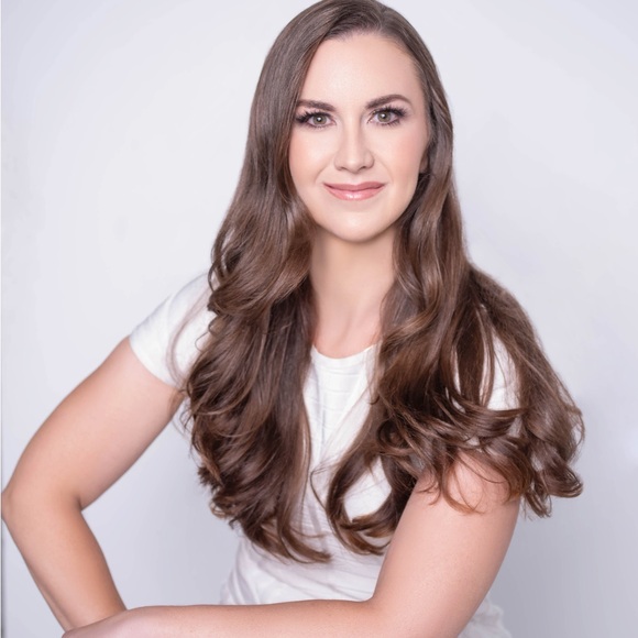 Meet your Posher, Melissa - Picture 4 of 5